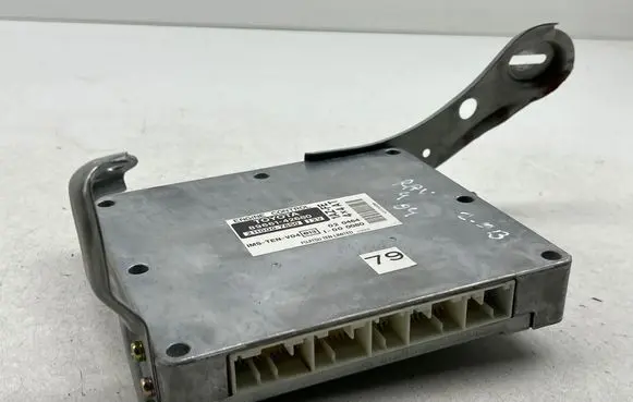 Toyota RAV 4 (XA20) Engine control unit/module 020464