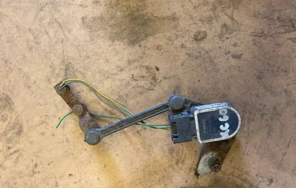 Volvo XC60 Headlight/headlamp level sensor 8G9N3C492