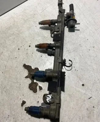 Mazda 626 Fuel main line pipe 110012G80