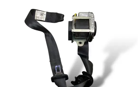 Volkswagen Scirocco Front seatbelt 208R 6151097