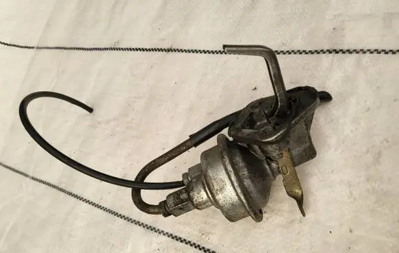 Land Rover Discovery Valve vacuum 