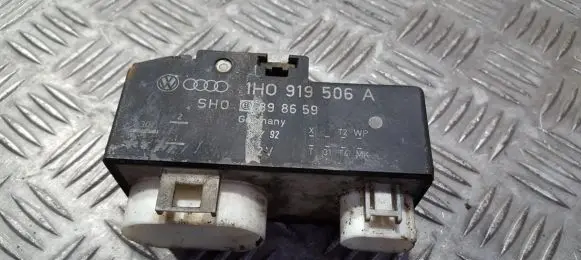 Volkswagen Golf III Coolant fan relay 1h0919506a 898659