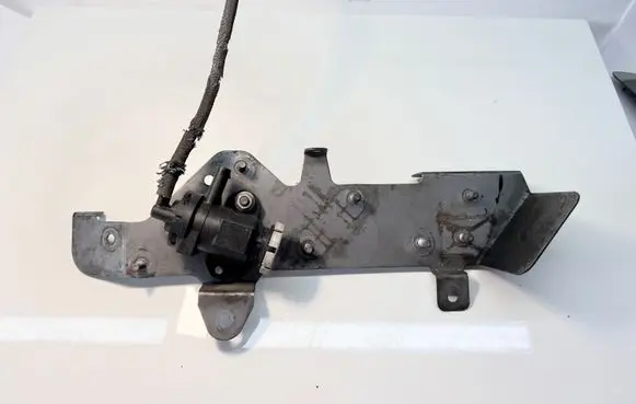 BMW X5 E70 Turbo solenoid valve 8509323 850932305 3024421