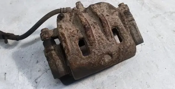 KIA Sorento Front brake caliper