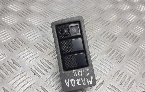Mazda 2 Light relay D397666F0