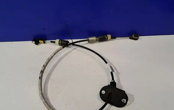 Gear shift cable linkage