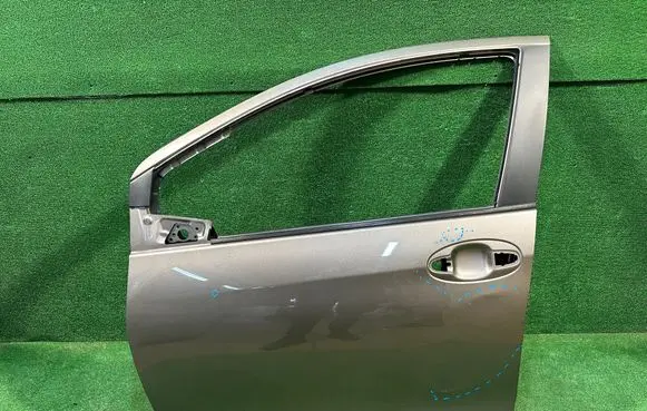 Toyota Yaris Front door YARISIIIDRZWILEWYP