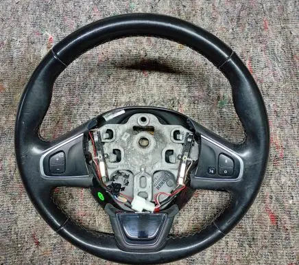 Renault Clio IV Steering wheel 484000110R 6232560A