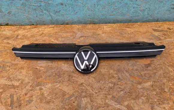 Volkswagen Golf VIII Front bumper upper radiator grill 5H0853651 5H0853651N