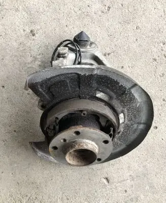 BMW X6 E71 Rear wheel hub 33506776376 14532410 6776376