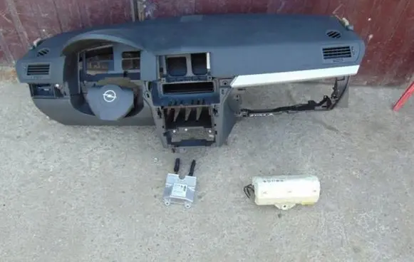 Opel Astra H Airbag set with panel 
