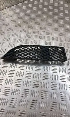 BMW 7 E65 E66 Front bumper lower grill 51117135563