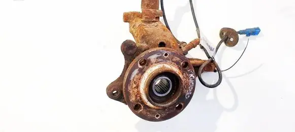 Peugeot 206 Front wheel hub