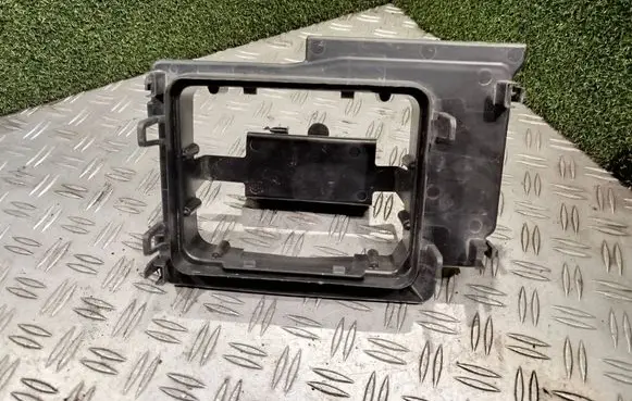 Renault Trafic III (X82) Fuse box set 284B50669R GE0062987 M0U023541