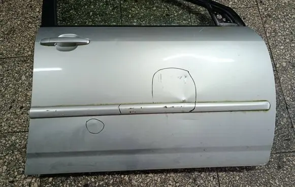 Toyota Corolla E120 E130 Front door 