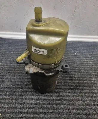Volvo V50 Power steering pump 30723582 4N513K514DL