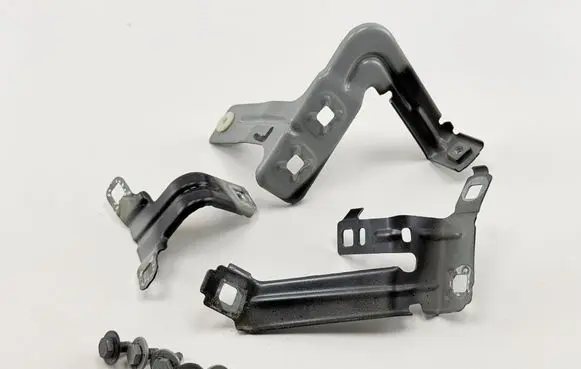 BMW 2 F22 F23 Fender mounting bracket 7284647 7284649
