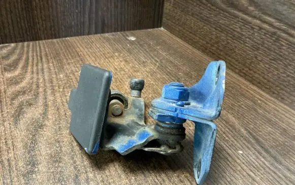 Fiat Ducato Sliding door upper roller guide/hinge B935