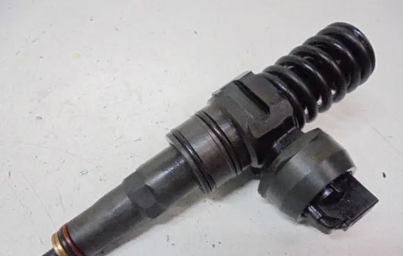 Fuel injector