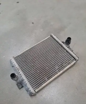 BMW 3 F30 F35 F31 Coolant radiator 7628057 15272311