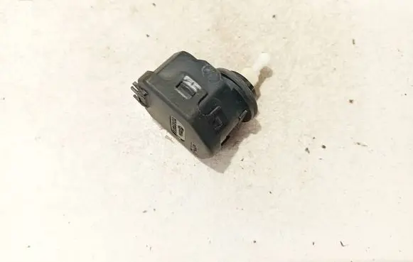 Volkswagen Golf IV Headlight level adjustment motor 1j0941295c