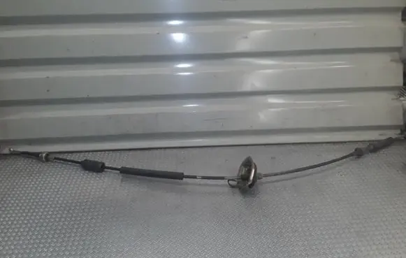 Hyundai Santa Fe Gear shift cable linkage 