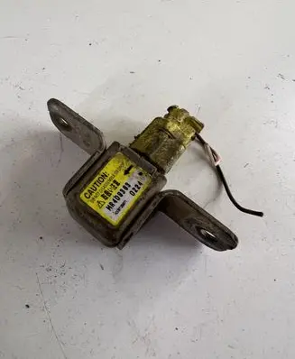 Mitsubishi Pajero Airbag deployment crash/impact sensor MR409363 X009T2S671