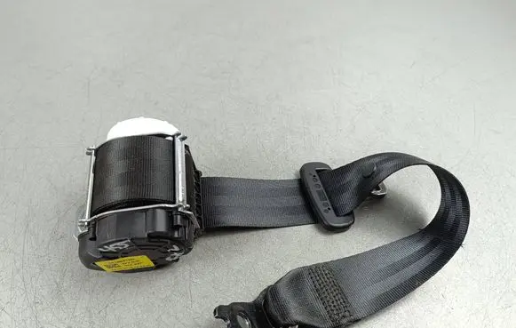 Opel Grandland X Middle seatbelt (rear) 34198416D 99686178