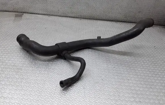 Audi A4 S4 B5 8D Engine coolant pipe/hose