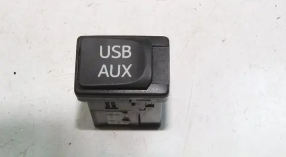 Toyota Prius+ (ZVW40) AUX in-socket connector 8619048030