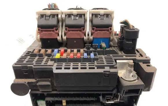 Peugeot 508 BSM Control unit 9677987580