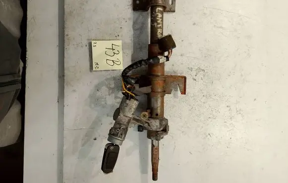Hyundai Lantra II Steering wheel axle 5640029550