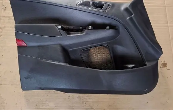 Ford B-MAX Front door card panel trim