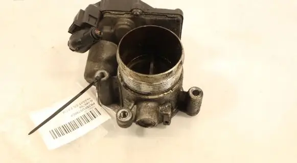 Volkswagen PASSAT CC Throttle body valve 03L128063E