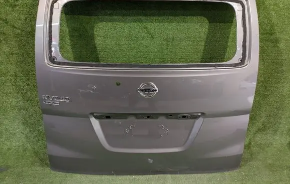 Nissan NV200 Truck tailgate 