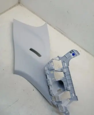 (D)pillar trim (top)