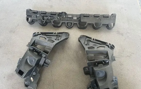 Renault Clio IV Rear bumper mounting bracket 850427979R 850451609R 850441309R