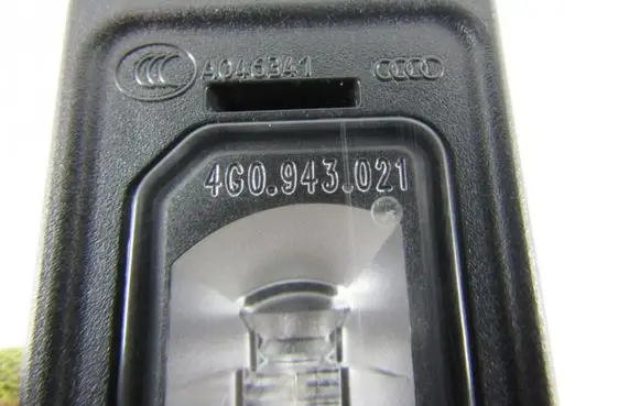 Audi A4 S4 B8 8K Number plate light 4C0943021