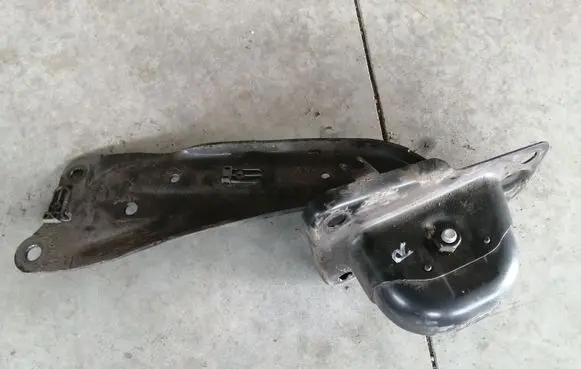 Volkswagen Golf VII Rear upper control arm/wishbone 5Q0505226C