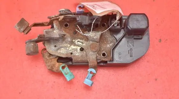 Chrysler Grand Voyager IV Front door lock