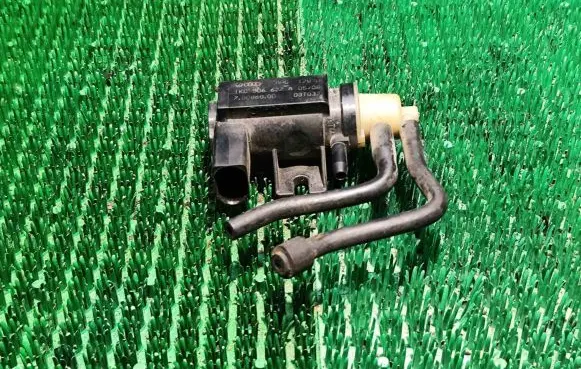 Volkswagen Golf IV Turbo solenoid valve 1K0906627A