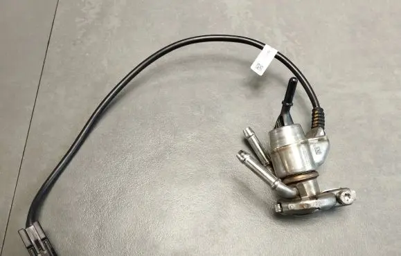 Volkswagen Amarok II AdBlue injector MB3G5J281BC