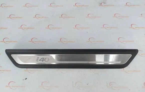 Hyundai i40 Sill/side skirt trim 858733Z100