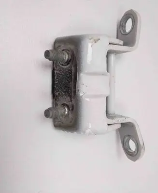 Nissan Qashqai Front door upper hinge