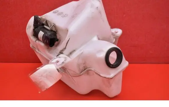 Windshield washer fluid reservoir/tank