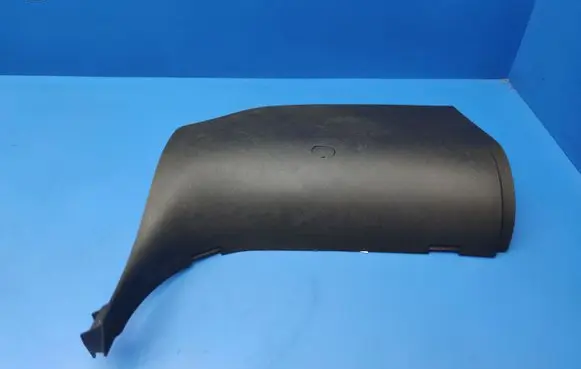 Foot area side trim