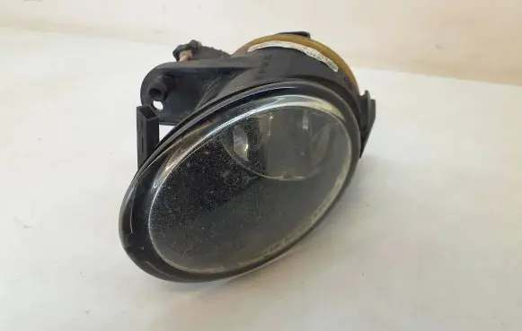 Volkswagen PASSAT B6 Front fog light 3C0941700B