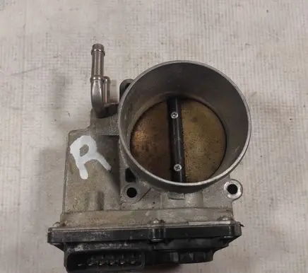 Toyota Sienna XL20 II Throttle valve 220300P050