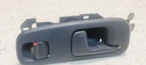 Honda HR-V Front door interior handle