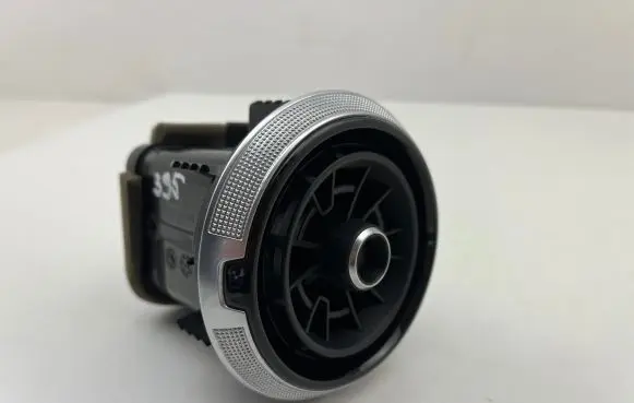 Rear air vent grill